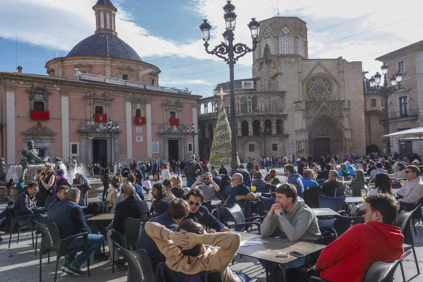 Fotos: El centro de Valencia, lleno en Navidad