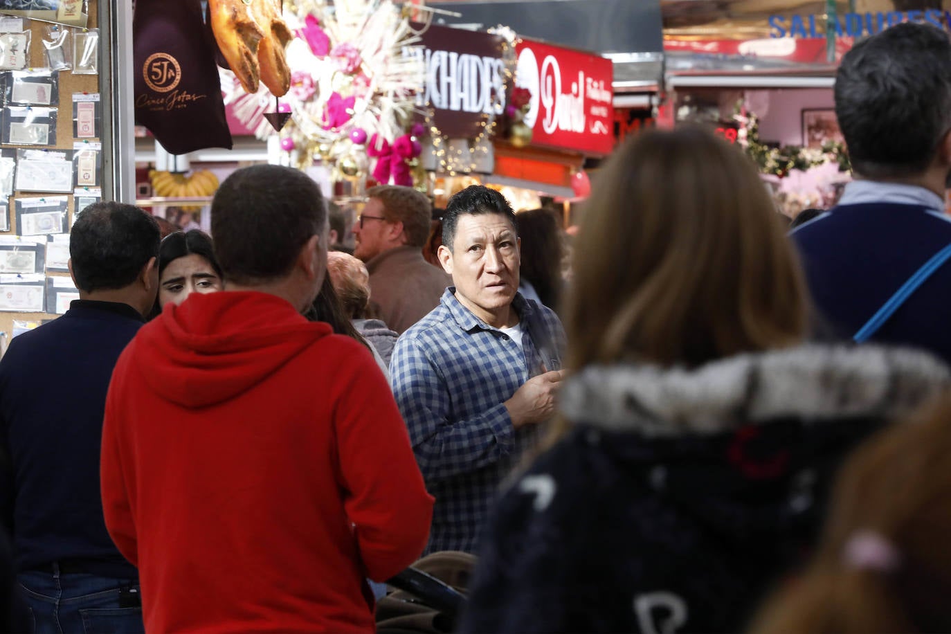 Fotos: El centro de Valencia, lleno en Navidad