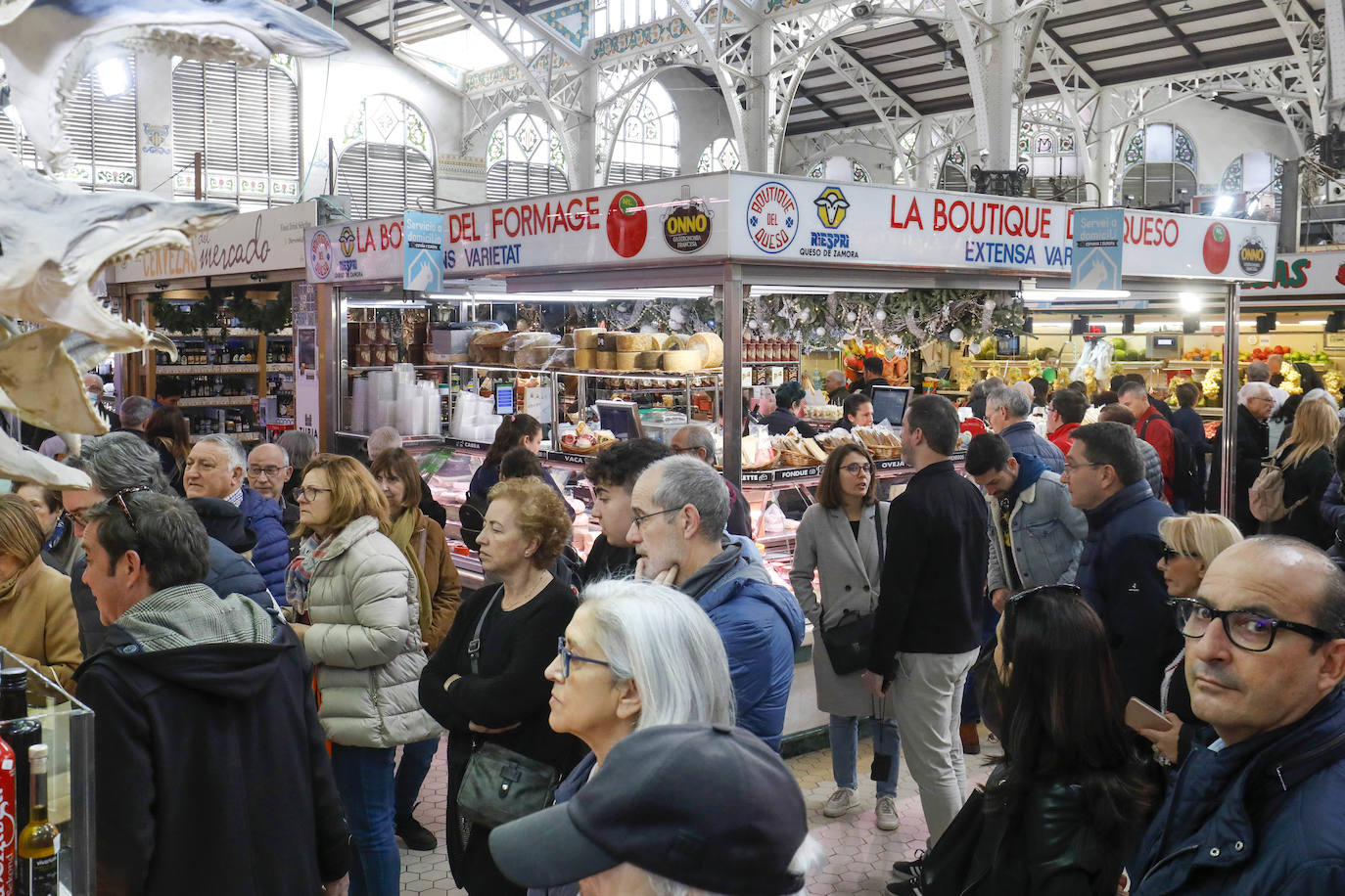 Fotos: El centro de Valencia, lleno en Navidad