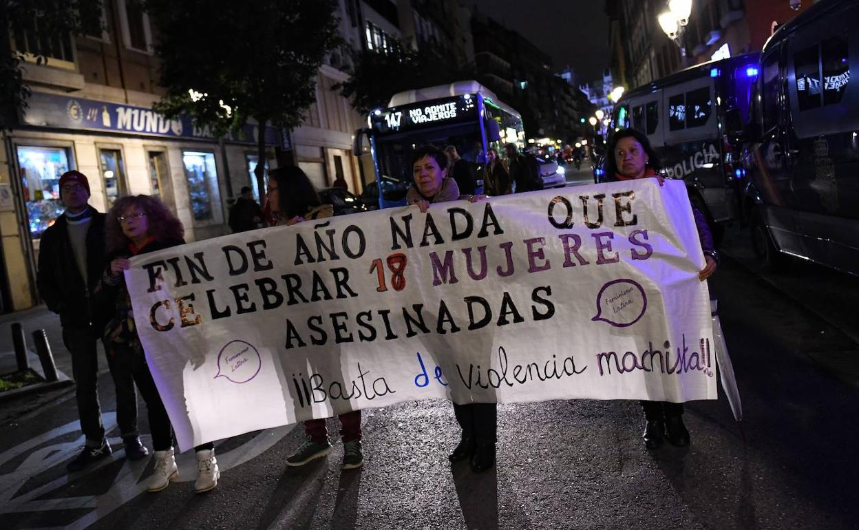 Concentración del Movimiento Feminista de Madrid por el repunte de asesinatos. 