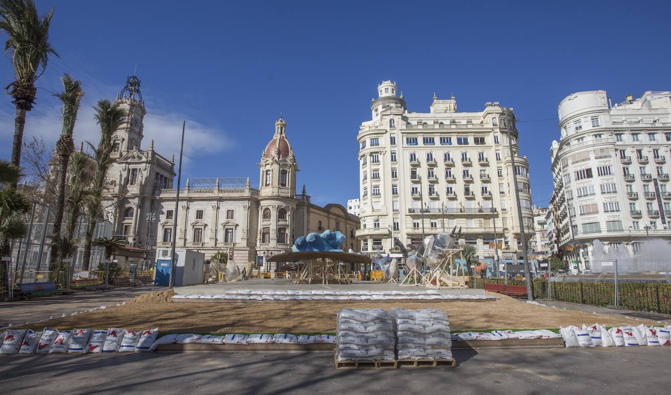 Así se monta la falla municipal de Valencia 2023