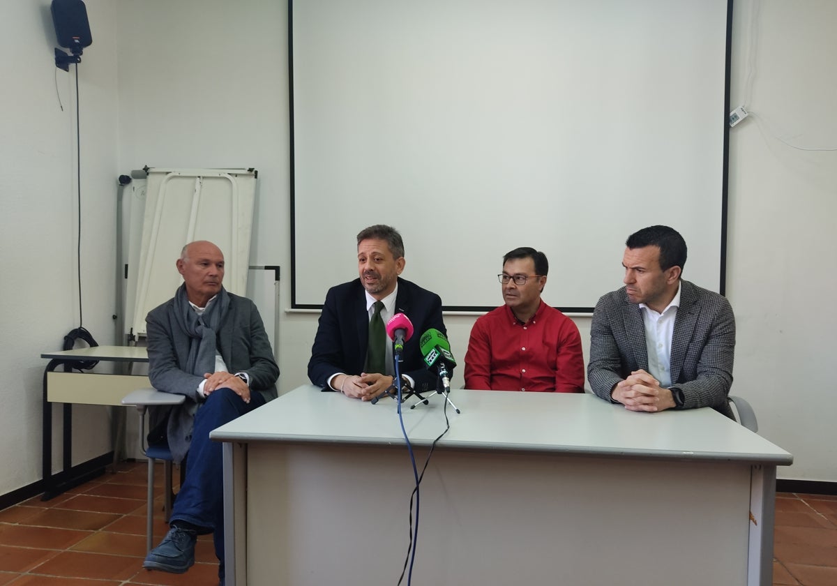 Reunión del Comité de Empresa con representantes populares.