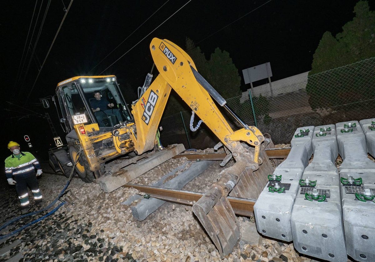 Obras del tercer carril en Xilxes.