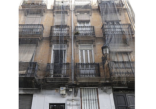 Un edificio antiguo en obras en Valencia.
