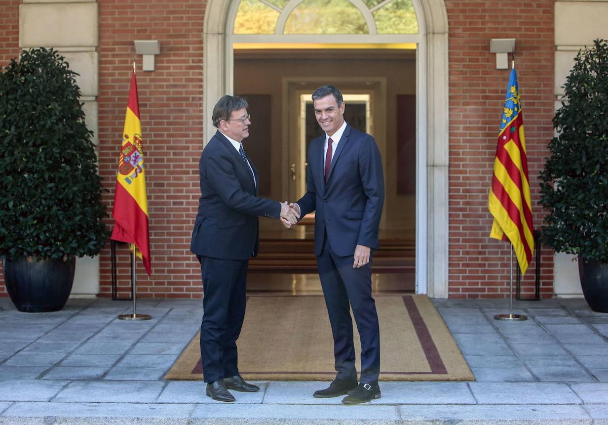 Pedro Sánchez recibe a Ximo Puig en La Moncloa.