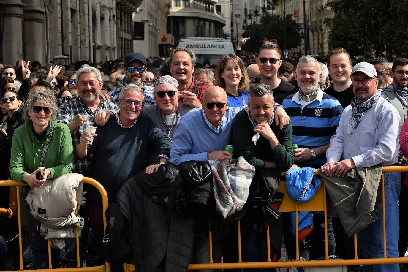 Búscate en la mascletà del domingo 5 de marzo