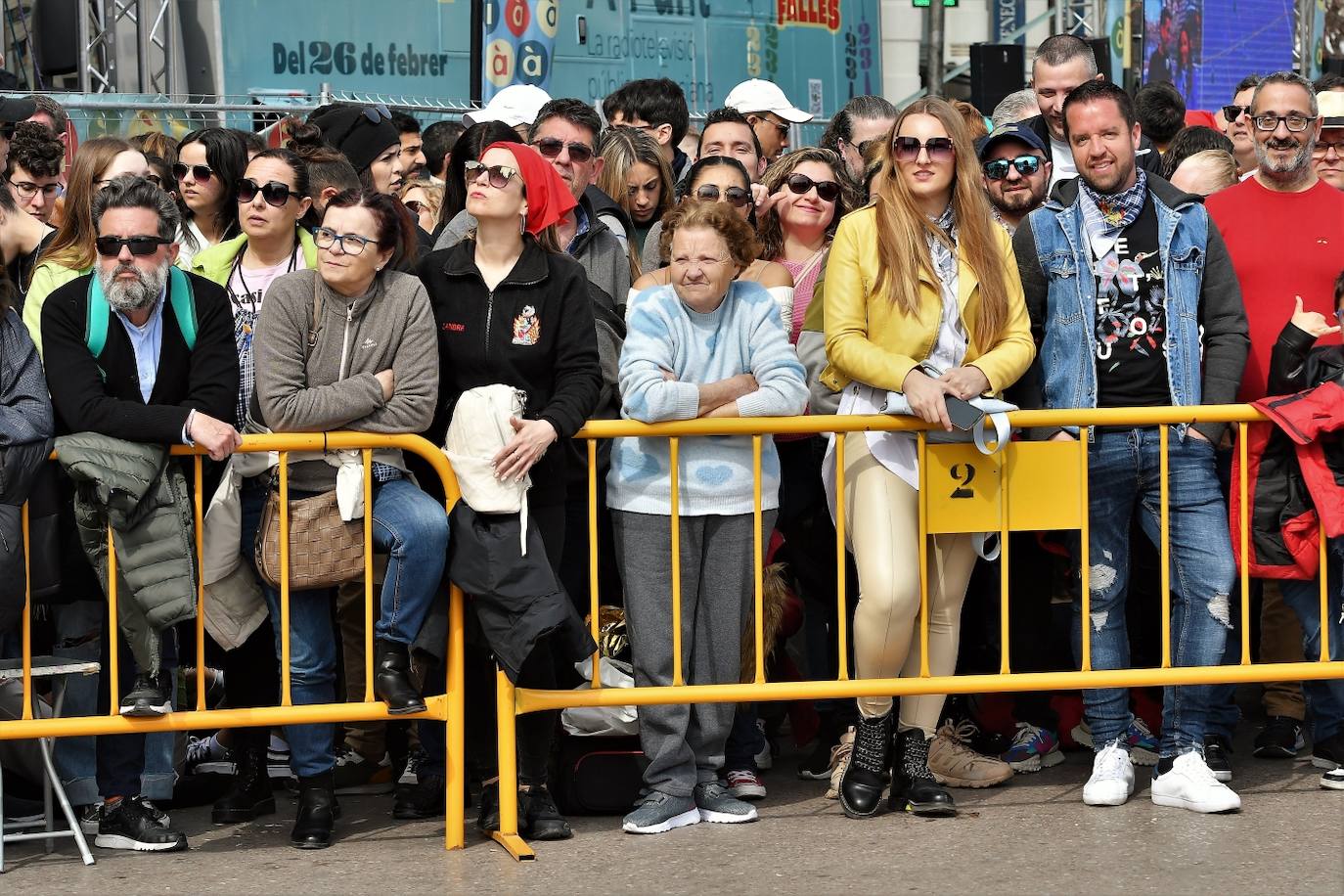 Búscate en la mascletà del domingo 5 de marzo