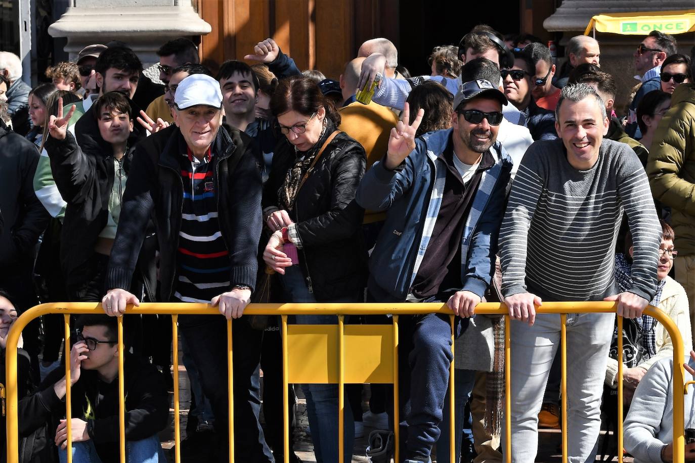 Búscate en la mascletà del lunes 6 de marzo de 2023