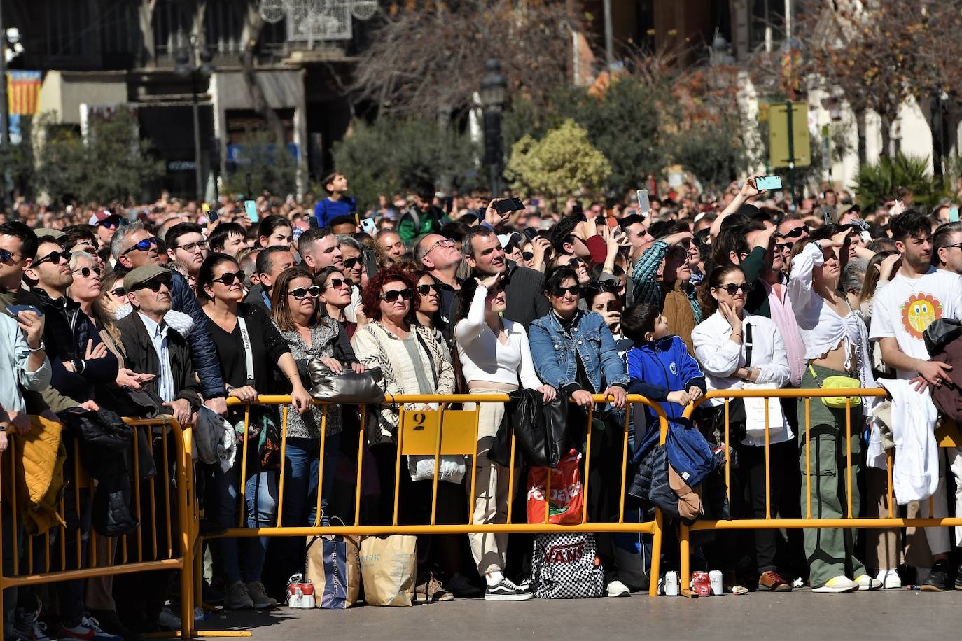 Búscate en la mascletà del lunes 6 de marzo de 2023