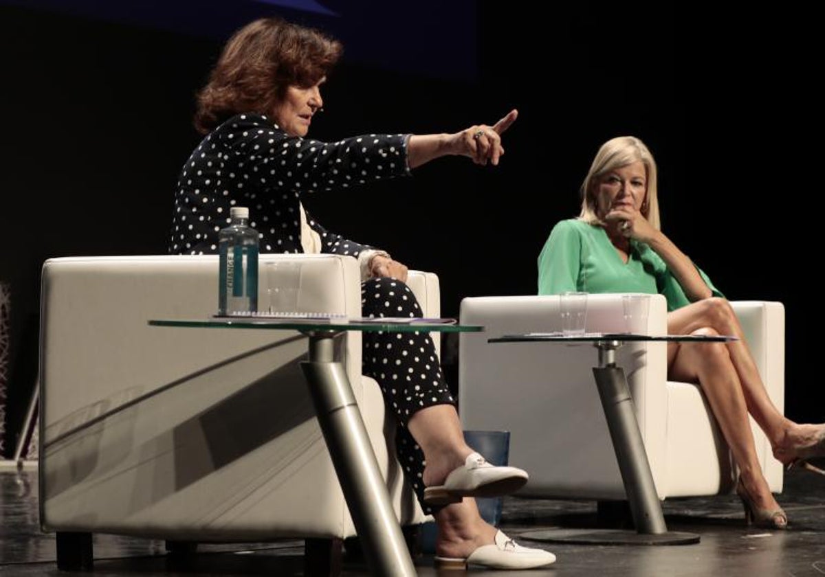 Carmen Calvo y Gabriela Bravo, en el último Feminario que celebró la Diputación de Valencia el pasado mes de septiembre.