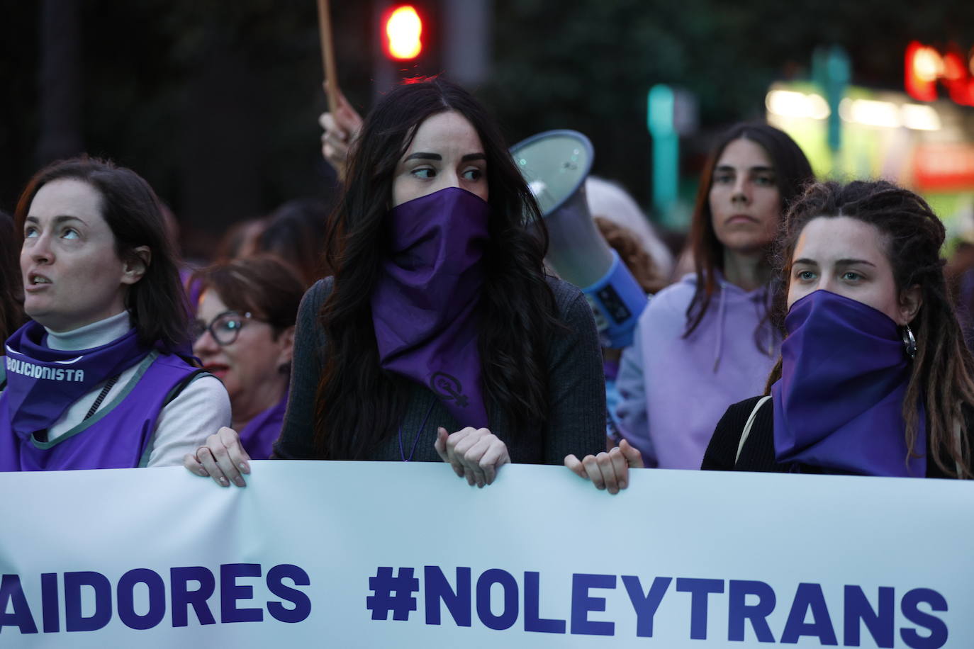 Las calles de Valencia se llenan con la manifestación del 8-M