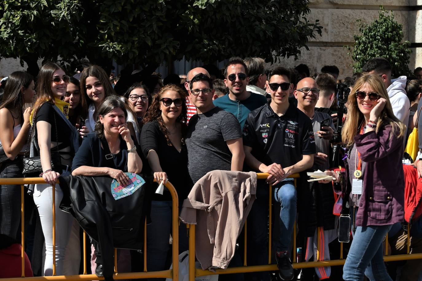 Búscate en la mascletà del 8 de marzo