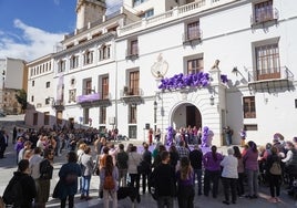 Momento de la lectura del manifiesto en Ontinyent.