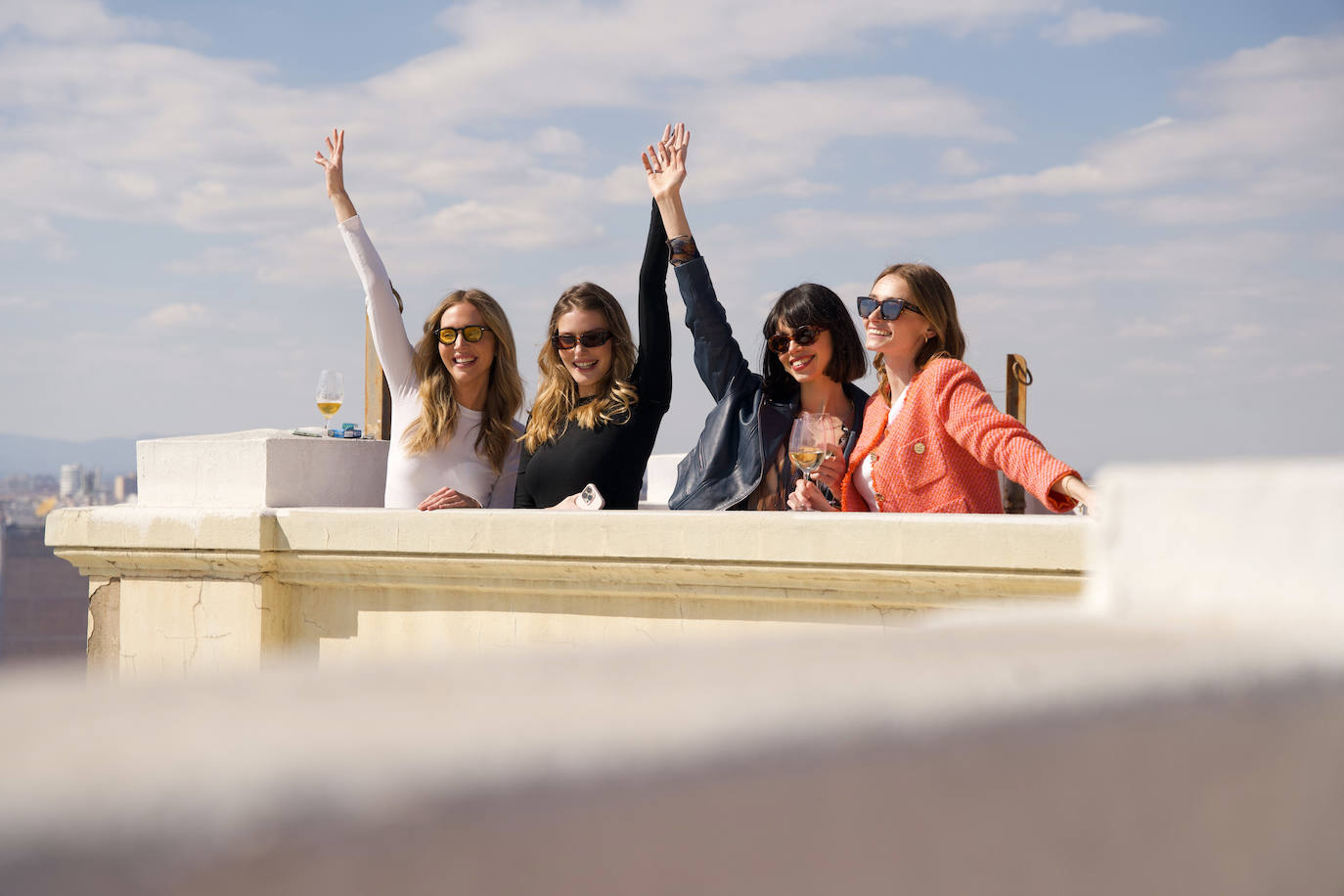 Las modelos también han tenido su lugar en este balcón fallero. Entre ellas, Karina Budek y Hannah Gosselin.