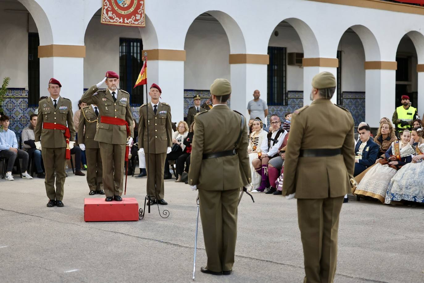 Homenaje de las Fuerzas Armadas a las falleras mayores de Valencia 2023