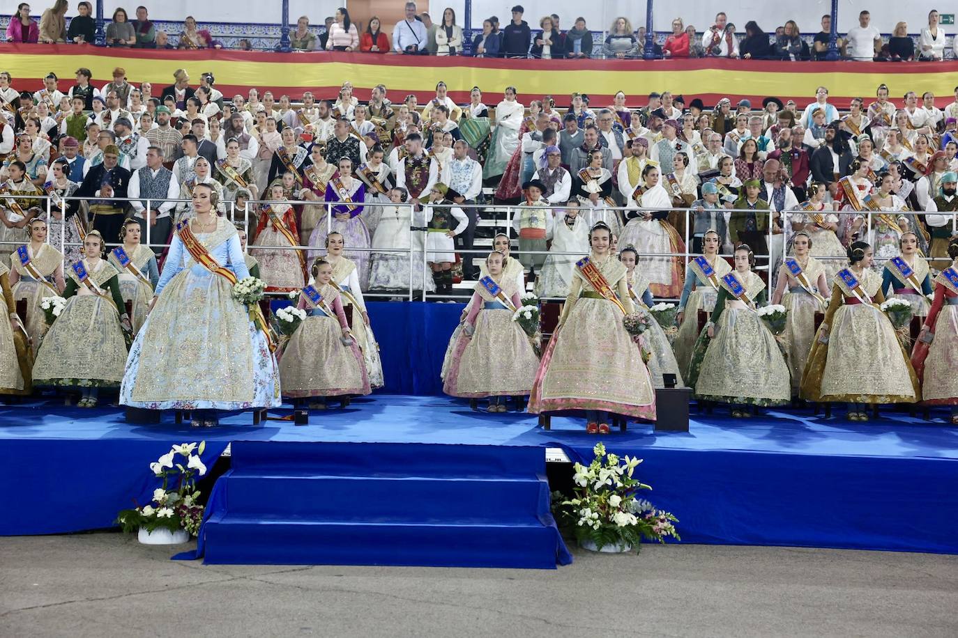 Homenaje de las Fuerzas Armadas a las falleras mayores de Valencia 2023