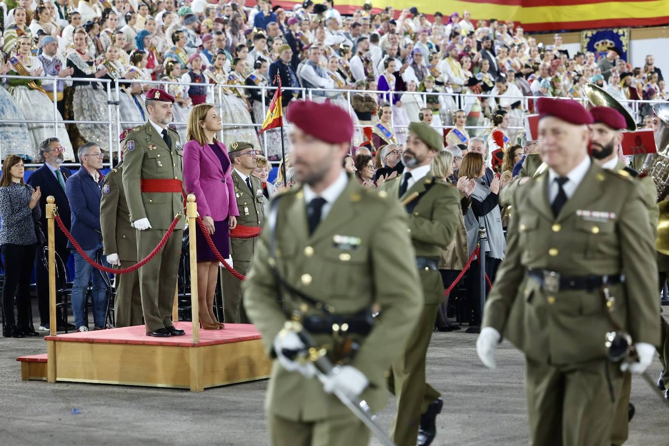 Homenaje de las Fuerzas Armadas a las falleras mayores de Valencia 2023