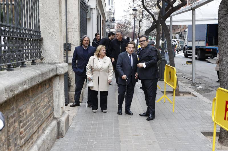 Multitudinaria despedida a Pedro Catalán