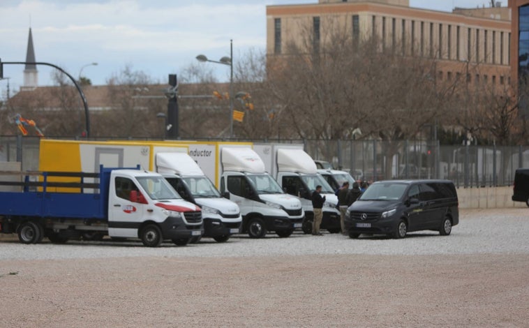 Imagen principal - El equipo de &#039;Star Wars&#039; aterriza en Valencia