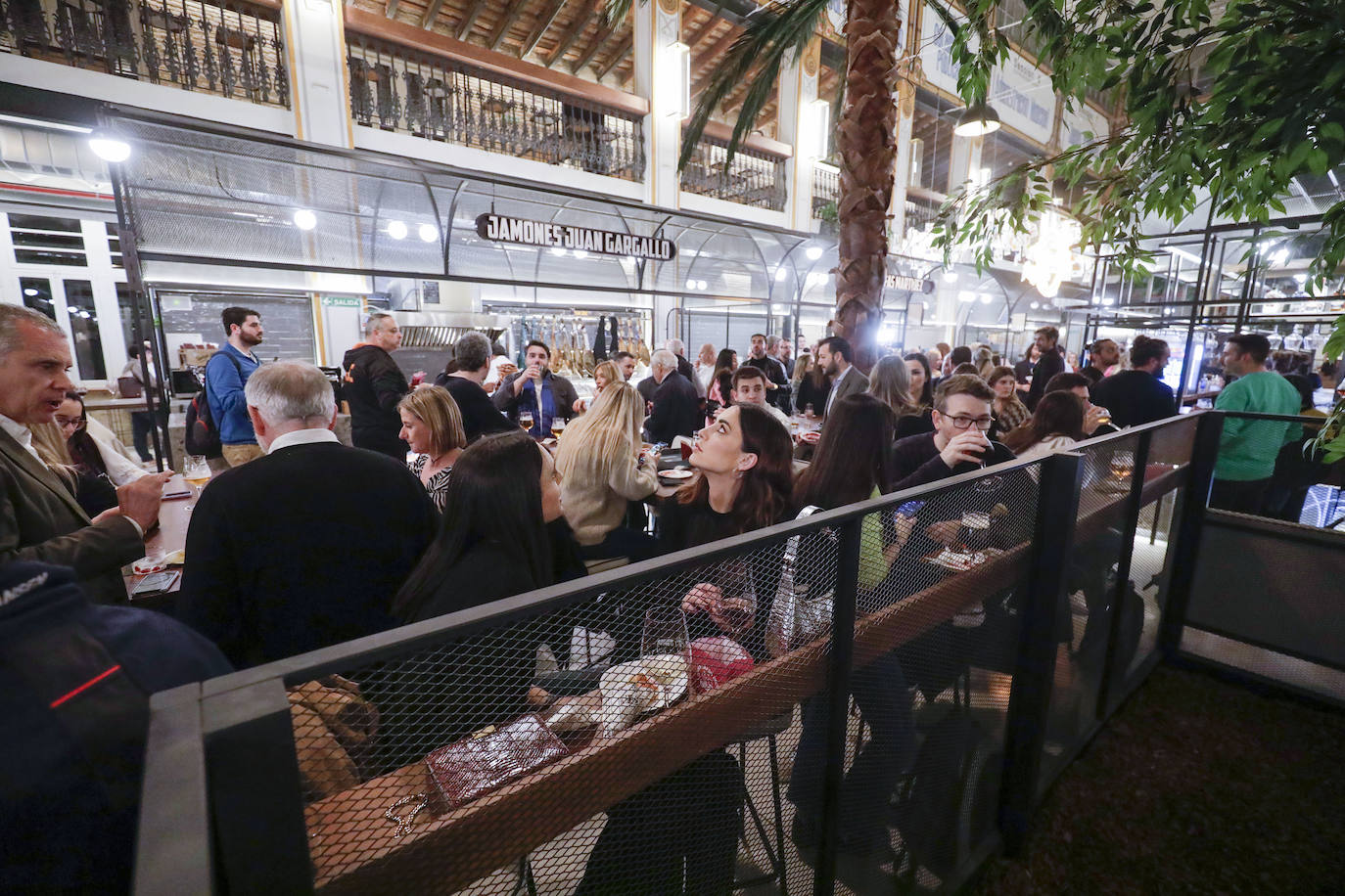 Inauguración por todo lo alto del nuevo Mercado de la Imprenta de Valencia