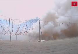 Mascletá de Fallas en la plaza del Ayuntamiento de Valencia.