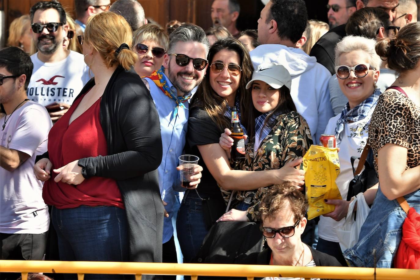 Búscate en la mascletà del viernes 10 de marzo