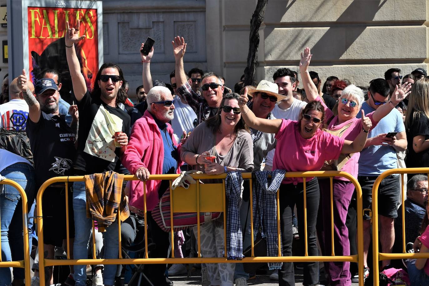 Búscate en la mascletà del viernes 10 de marzo