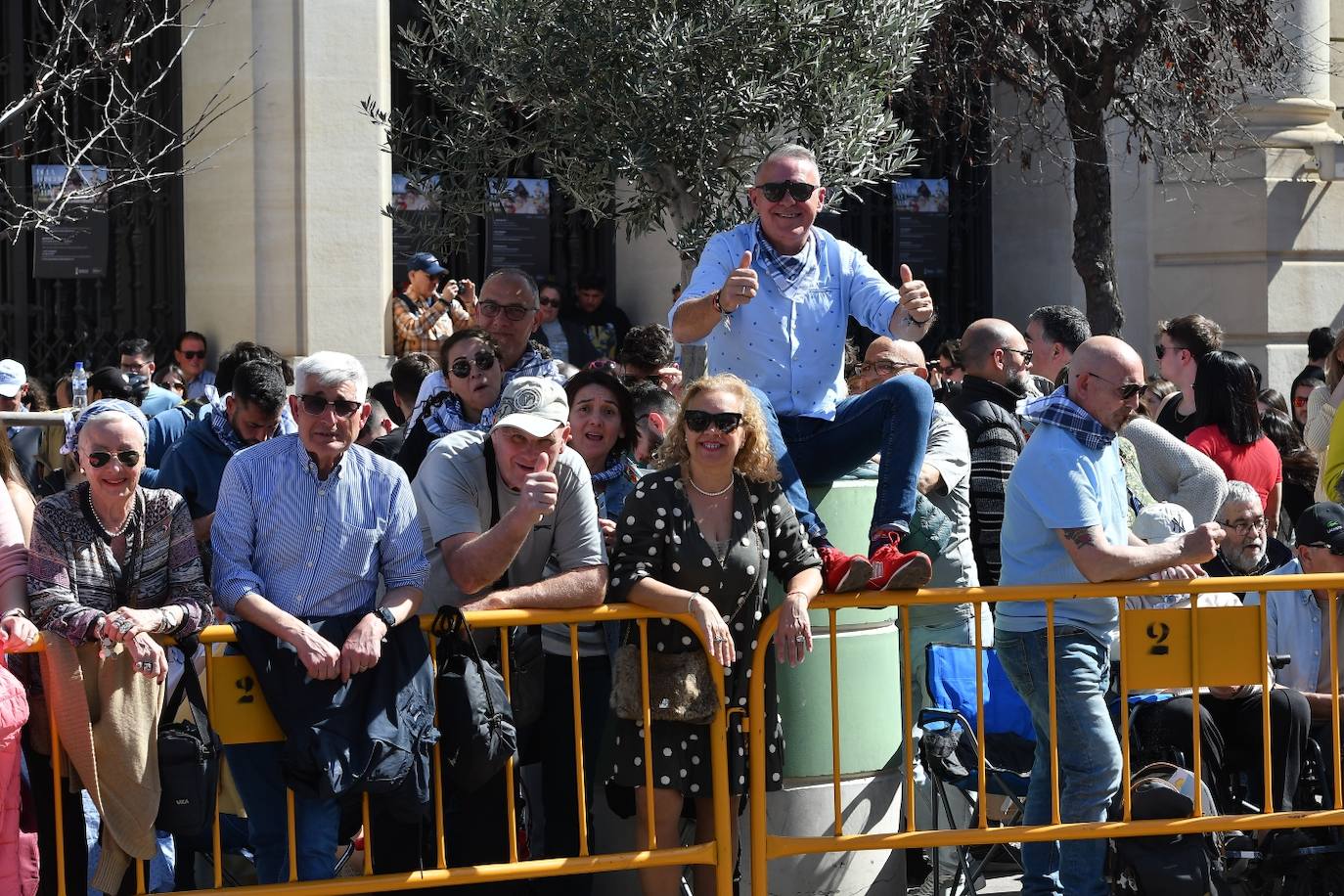 Búscate en la mascletà del viernes 10 de marzo