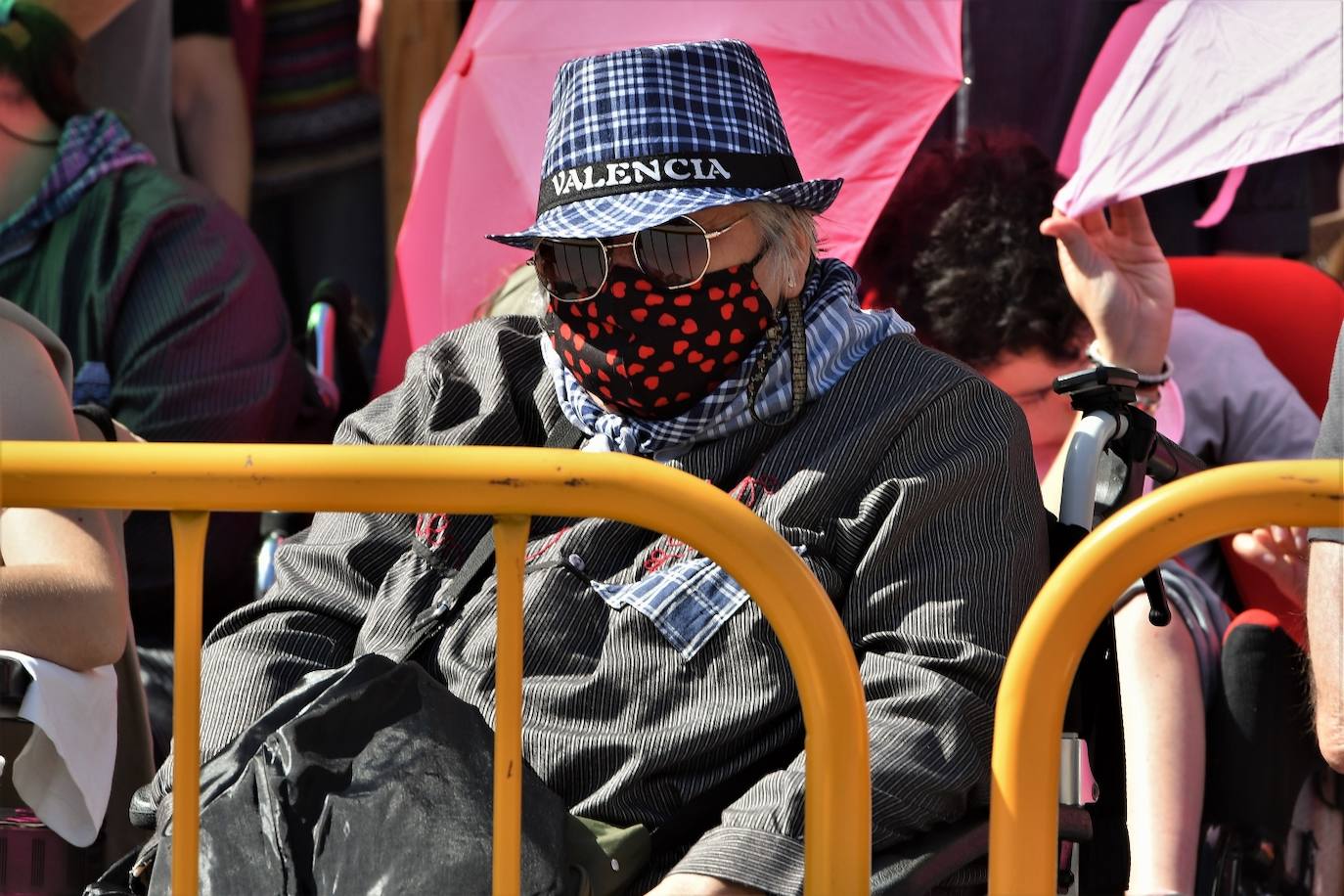 Búscate en la mascletà del viernes 10 de marzo