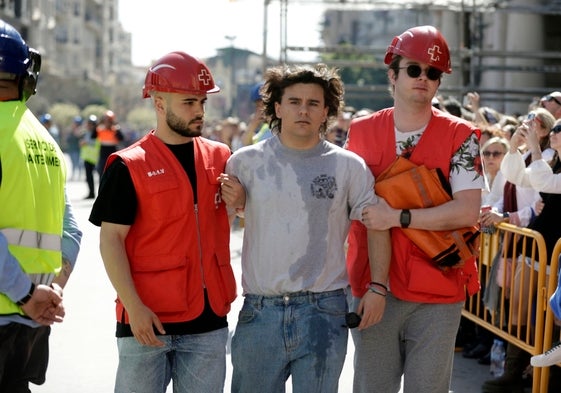 Una de las personas atendidas hoy en la mascletà.