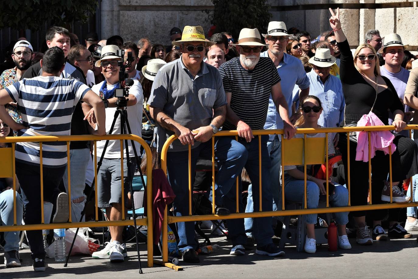 Búscate en la mascletà del domingo 12 de marzo