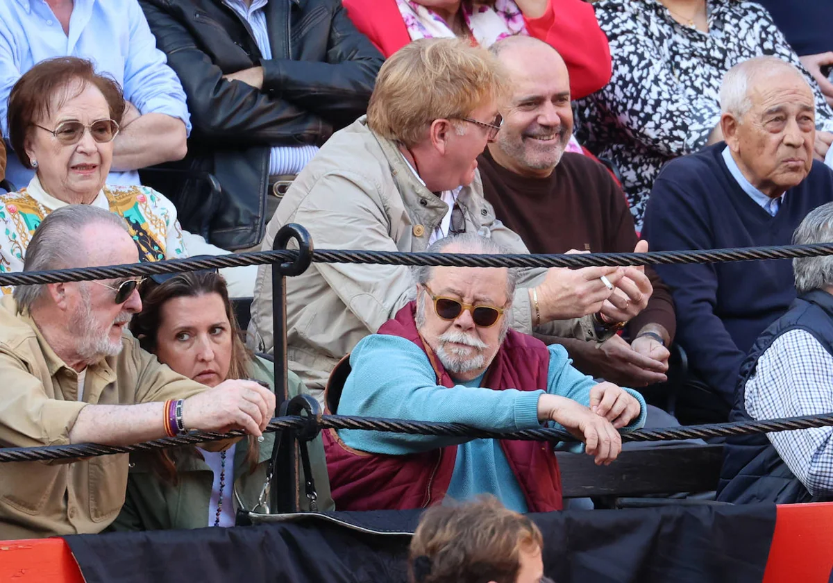 Feria de toros de las Fallas 2023 | Pleno de personajes en la primera de  feria: la sociedad valenciana volvió a los toros | Las Provincias