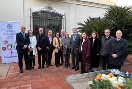 Asistentes a la comida benéfica de la Real Maestranza de Caballería, la Hermandad del Santo Cáliz y las órdenes de San Jorge, de Malta y del Santo Sepulcro.