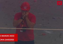 Mascletà de Zarzoso en la plaza del Ayuntamiento.