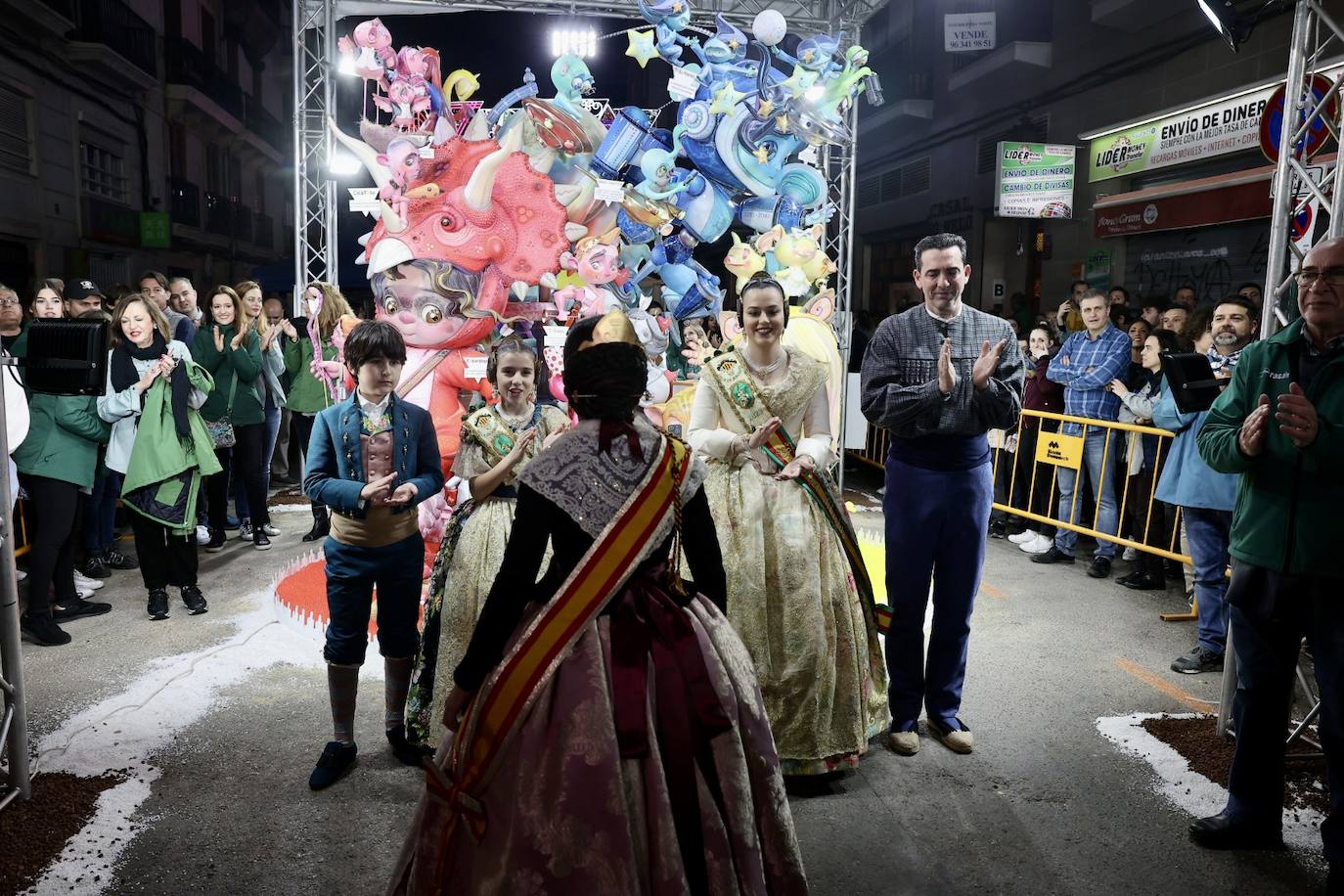 Convento Jerusalén celebra por todo lo alto el primer premio a mejor falla infantil