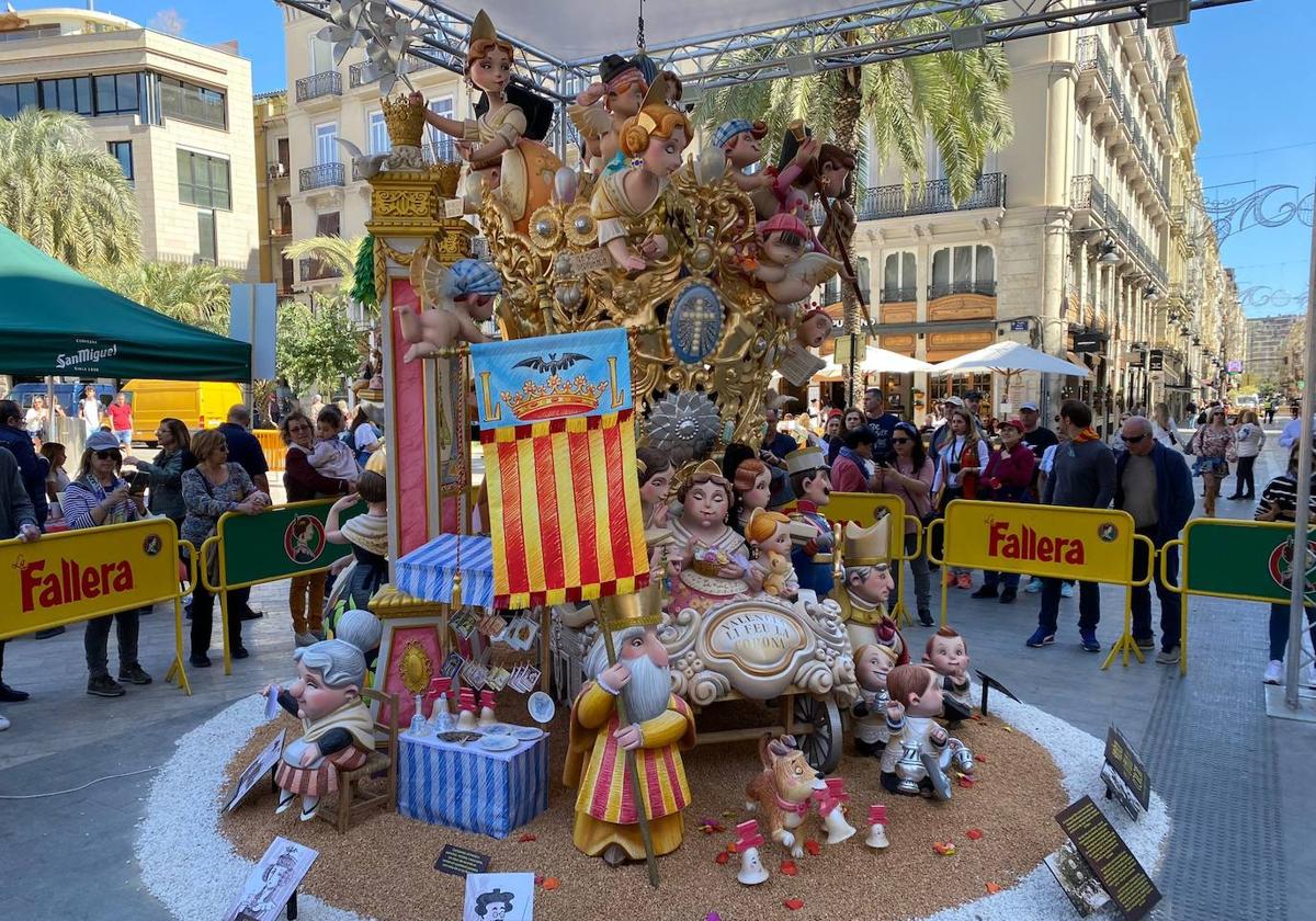 Falla infantil de la Plaza de la Reina dedicada al centenario de la Virgen de los Desamparados