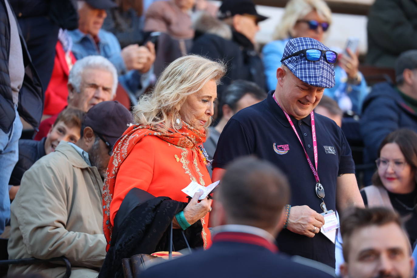 Estos son los rostros conocidos en los toros Colorín de Fallas