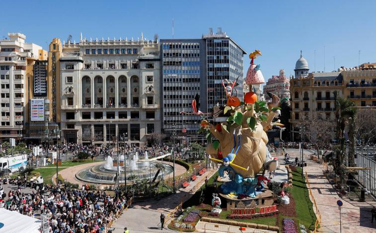 Imagen principal - Una falla directa al corazón de Valencia