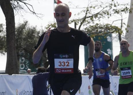 Imagen secundaria 1 - Impresionante media maratón en Lisboa, sin cabeza y a lo loco