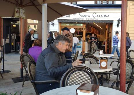 Imagen secundaria 1 - La Terraza de Santa Catalina, uno de los locales más tradicionales del centro de Valencia.