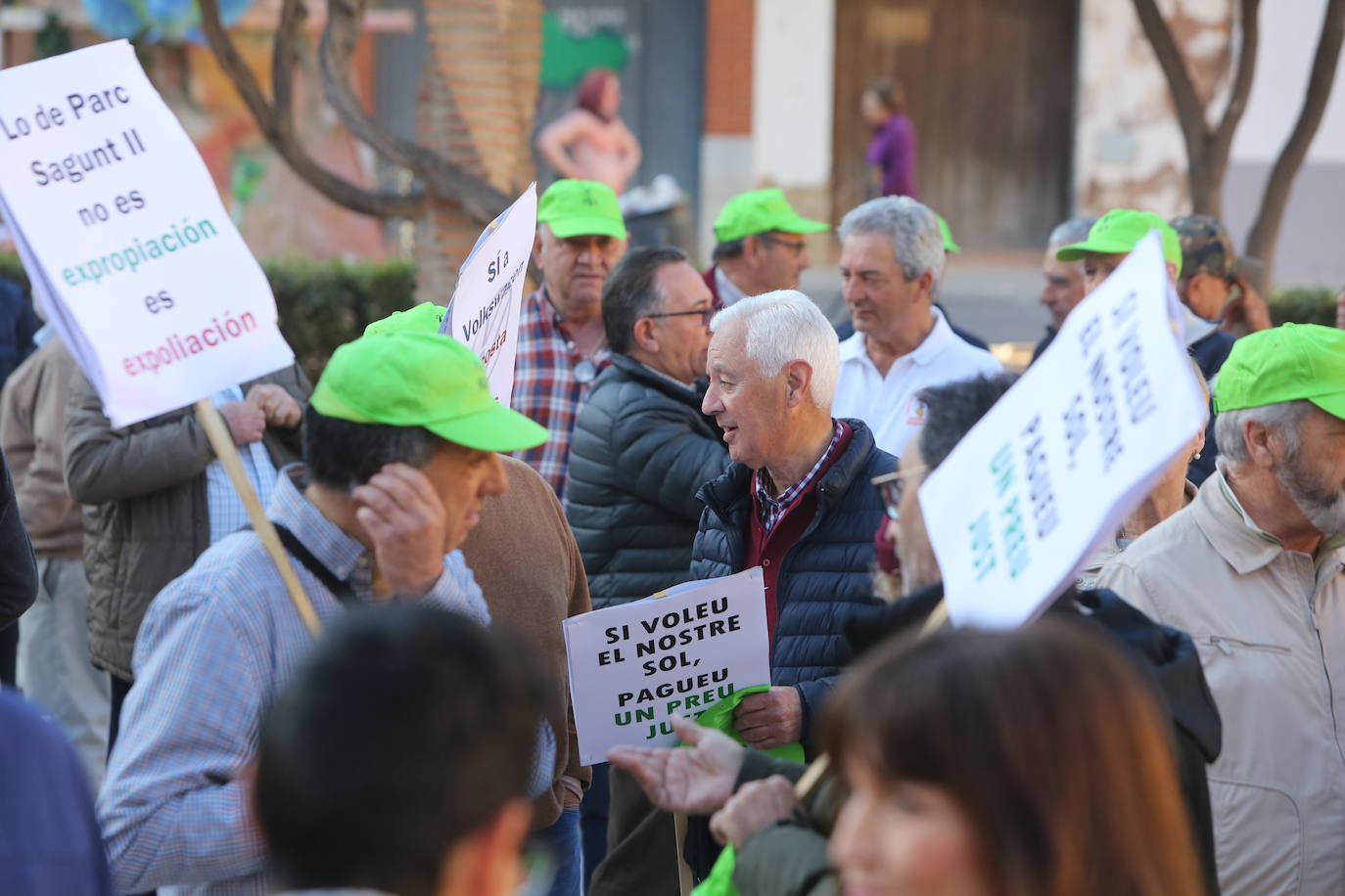 Agricultores protestan por el precio de las expropiaciones de los terrenos de Volkswagen Sagunto