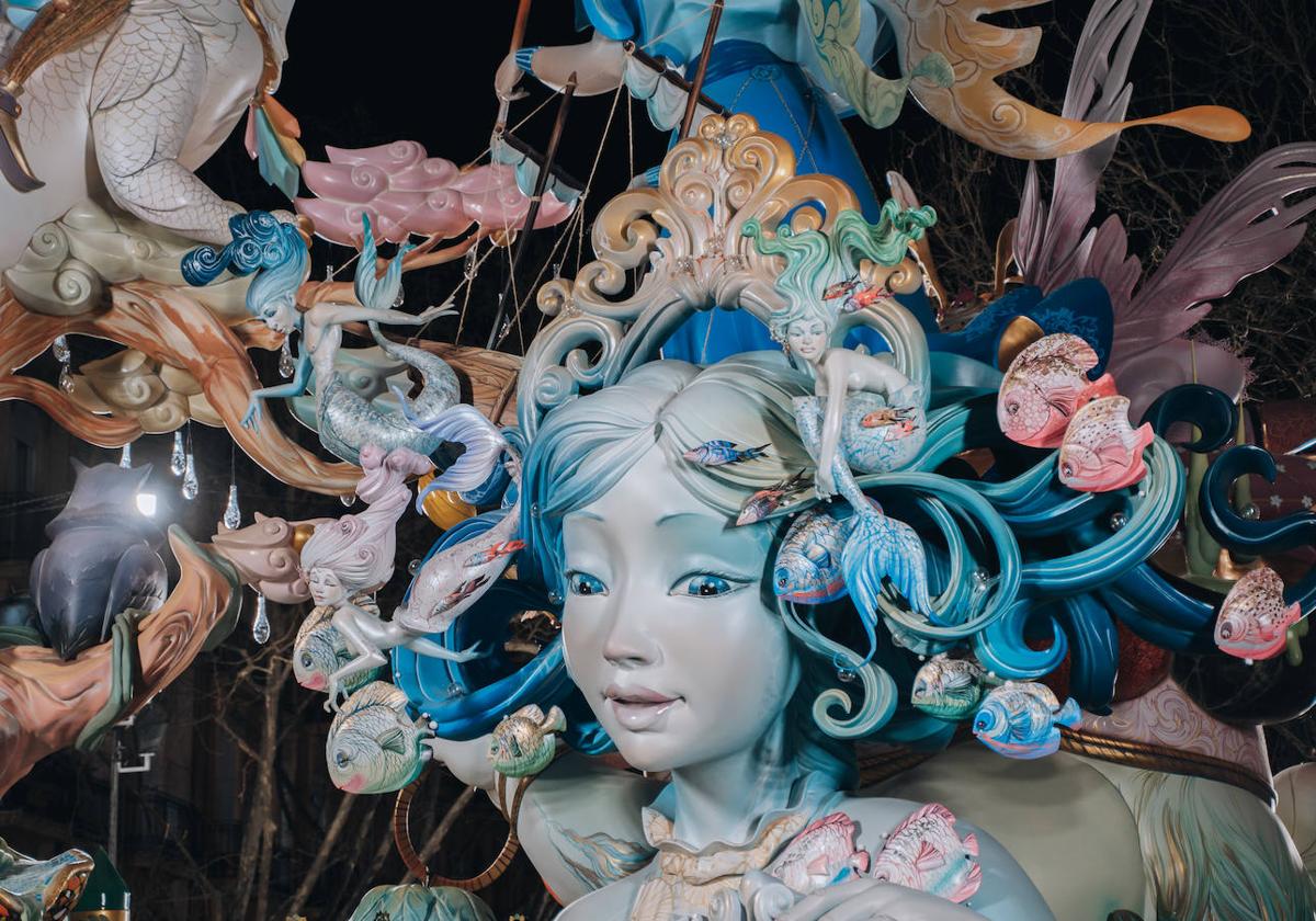 Falla Exposición: cómo llegar andando, en autobús y metro a la ganadora de Especial, mapa y dirección