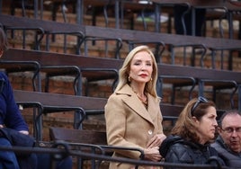 La empresaria y comunicadora Carmen Lomana, en la plaza de toros de Valencia.