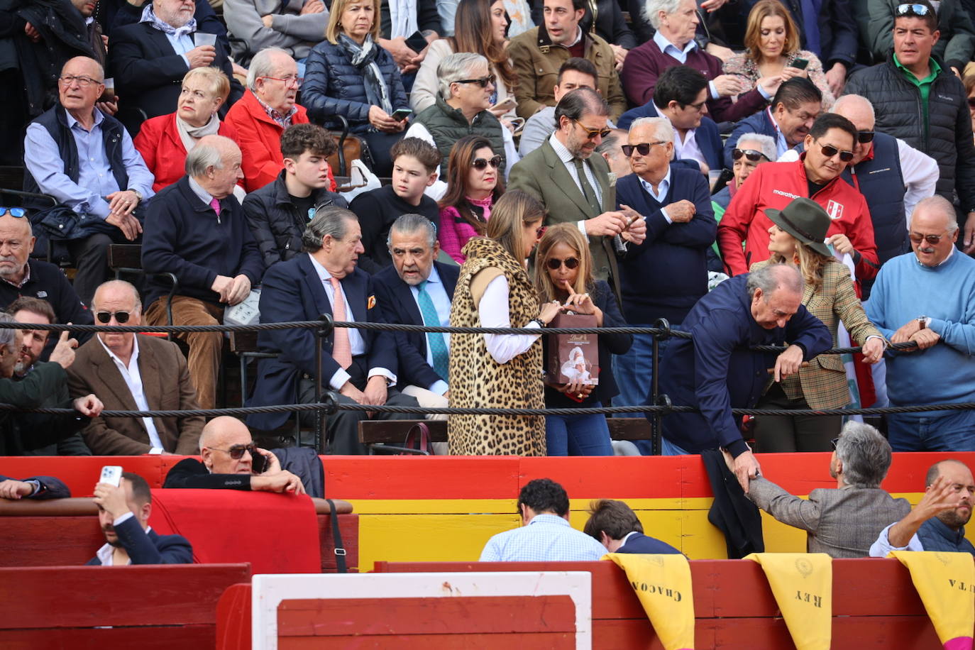 Carmen Lomana, Feliciano López y Juan Roig, en la tarde de Roca Rey