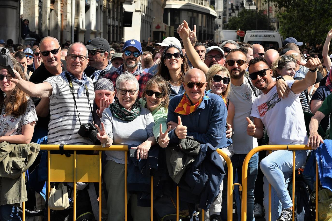 Búscate en la mascletà de este viernes 17 de marzo