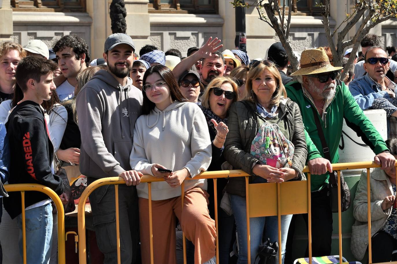 Búscate en la mascletà de este viernes 17 de marzo