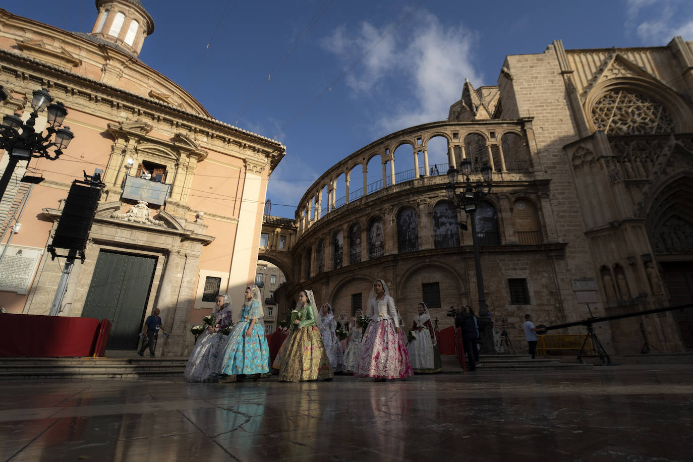 Búscate en la Ofrenda de las Fallas 2023: viernes 17 de marzo