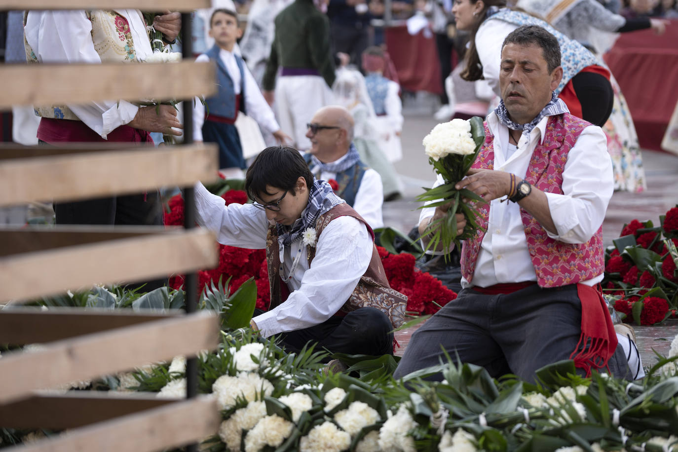 Búscate en la Ofrenda de las Fallas 2023: viernes 17 de marzo