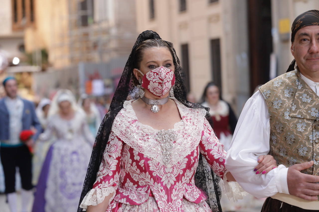 Búscate en la Ofrenda de las Fallas 2023: viernes 17 de marzo