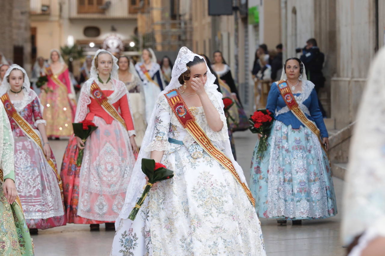 Búscate en la Ofrenda de las Fallas 2023: viernes 17 de marzo